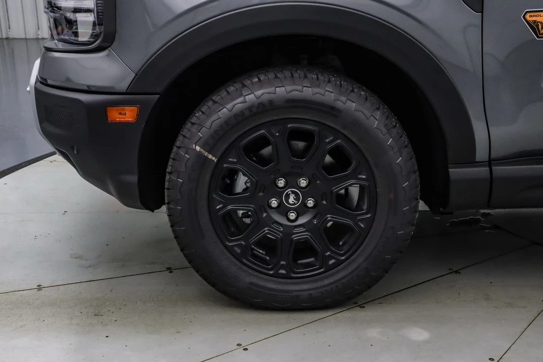 2025 Ford Bronco 6th Gen - Image 11 of 21