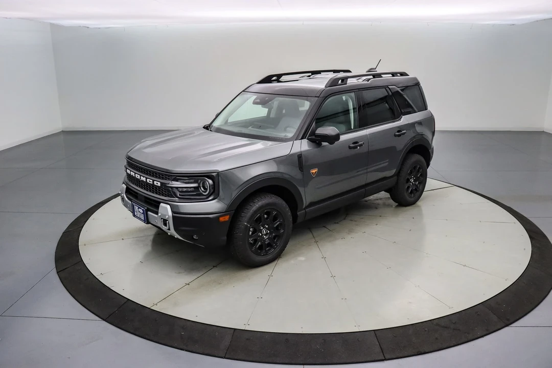 2025 Ford Bronco 6th Gen - Image 9 of 21