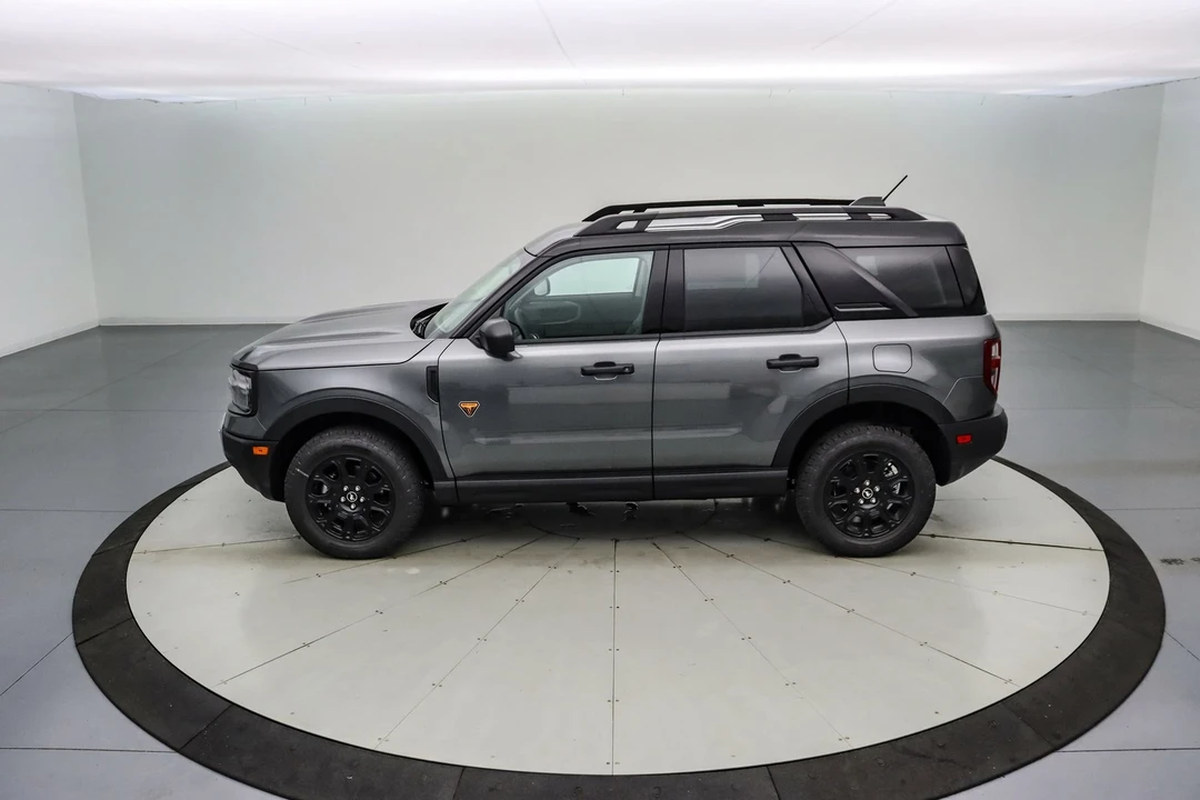 2025 Ford Bronco 6th Gen - Image 8 of 21