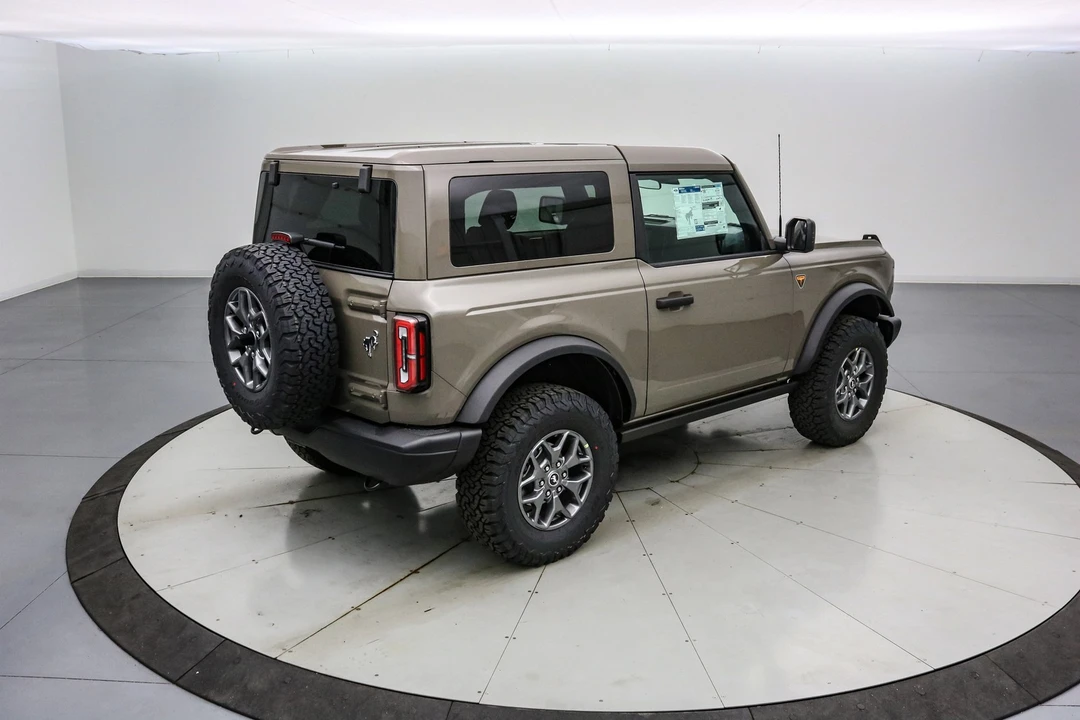 2025 Ford Bronco 6th Gen - Image 6 of 21