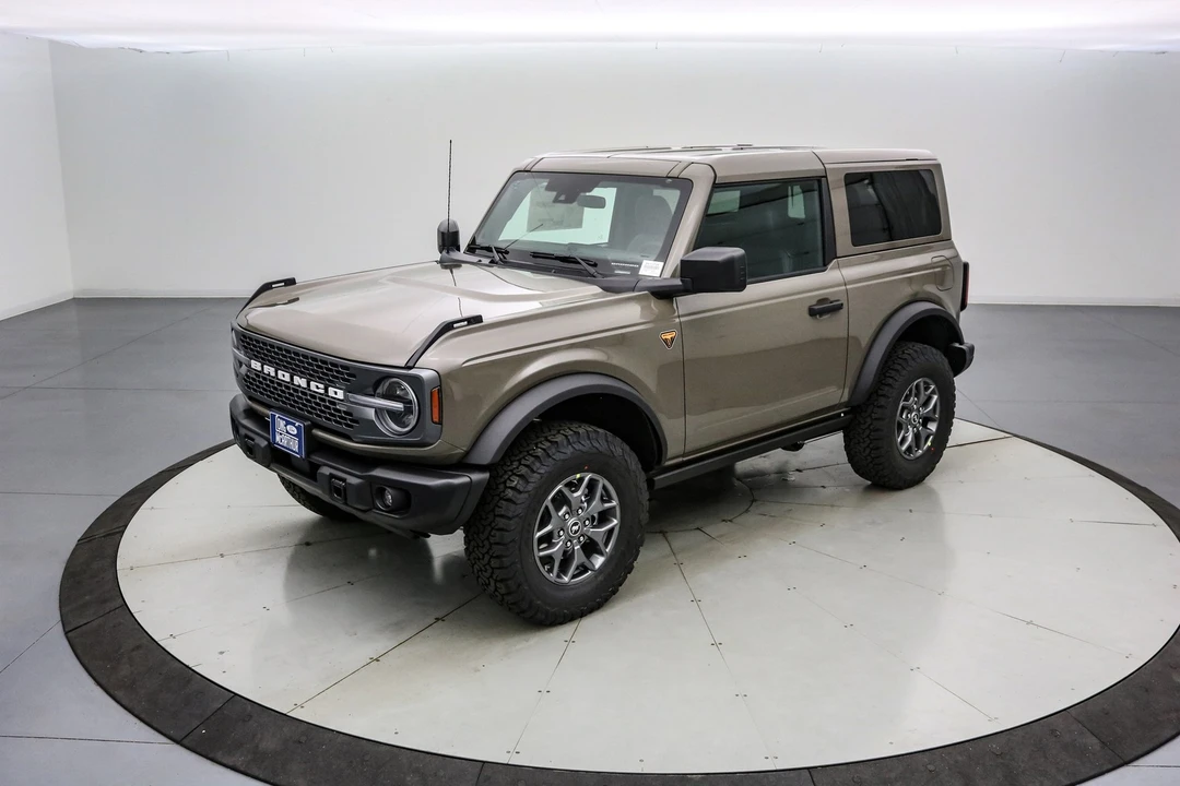 2025 Ford Bronco 6th Gen - Image 10 of 21