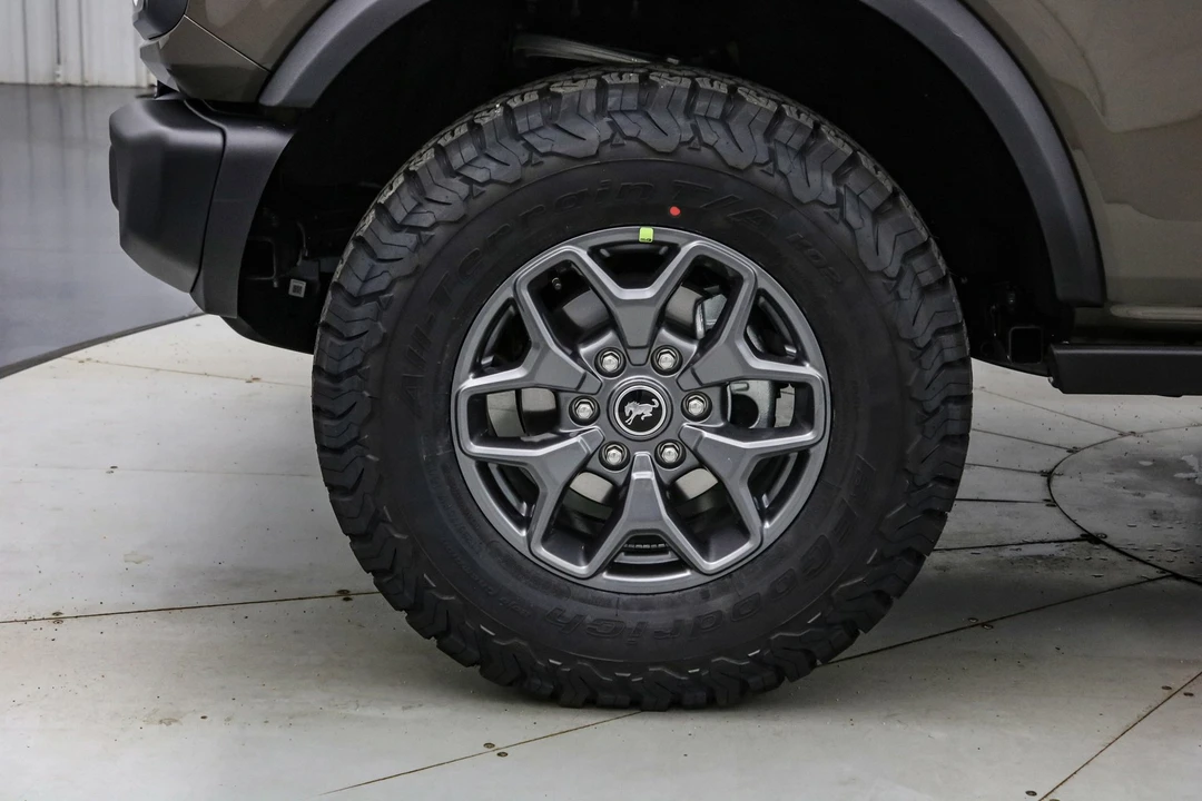 2025 Ford Bronco 6th Gen - Image 12 of 21