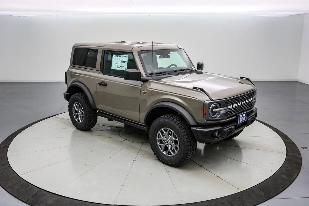 2025 Ford Bronco 6th Gen - Image 2 of 21