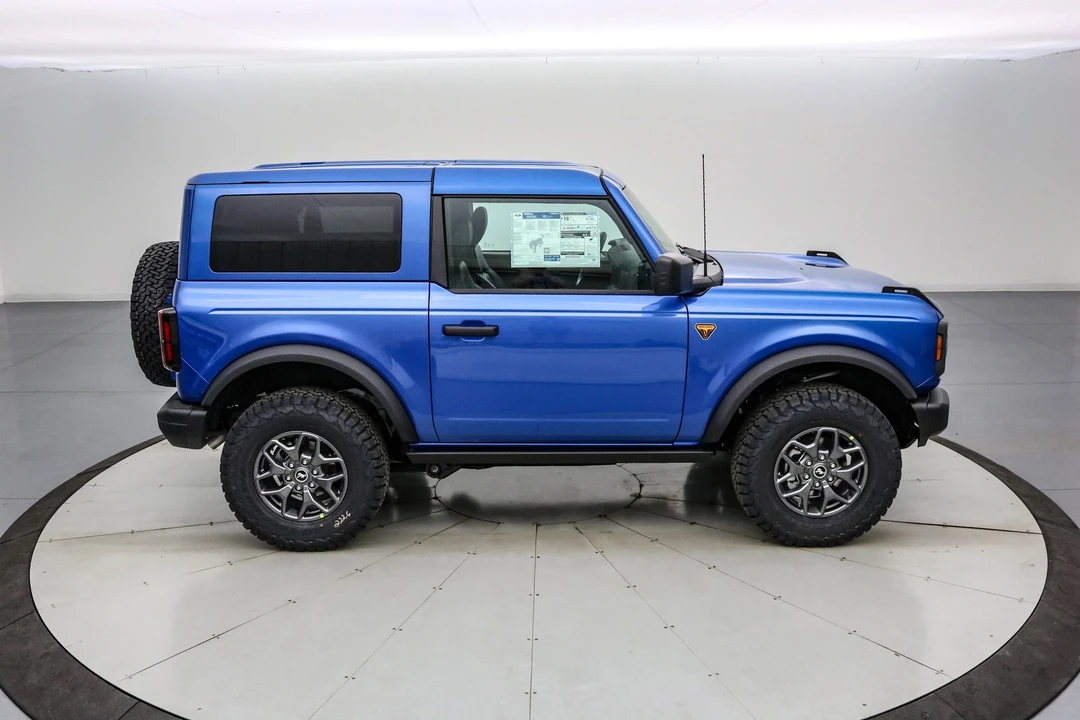 2025 Ford Bronco 6th Gen - Image 4 of 21