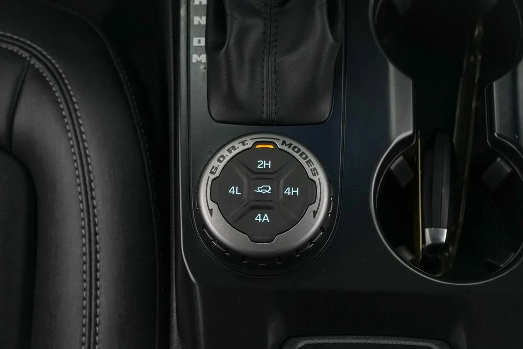 2025 Ford Bronco 6th Gen - Image 21 of 31