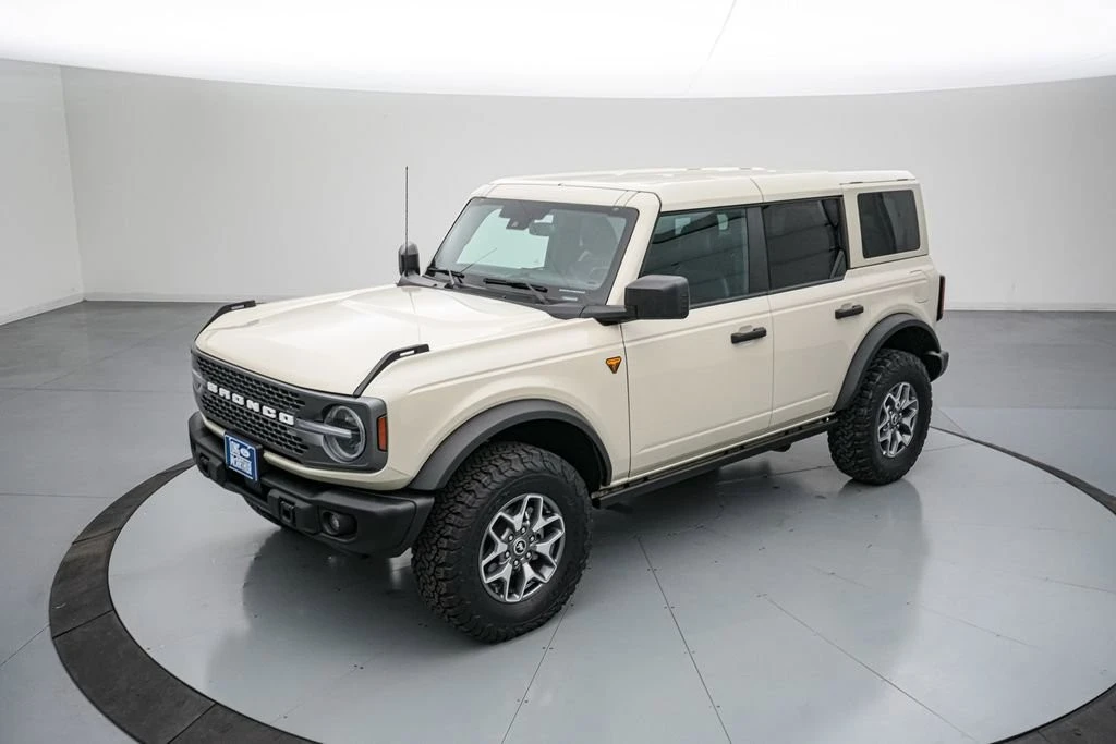2025 Ford Bronco 6th Gen - Image 10 of 31