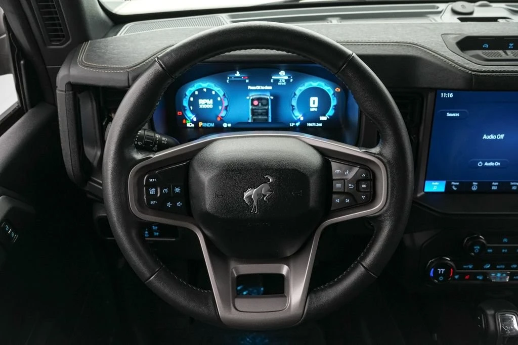 2025 Ford Bronco 6th Gen - Image 15 of 31