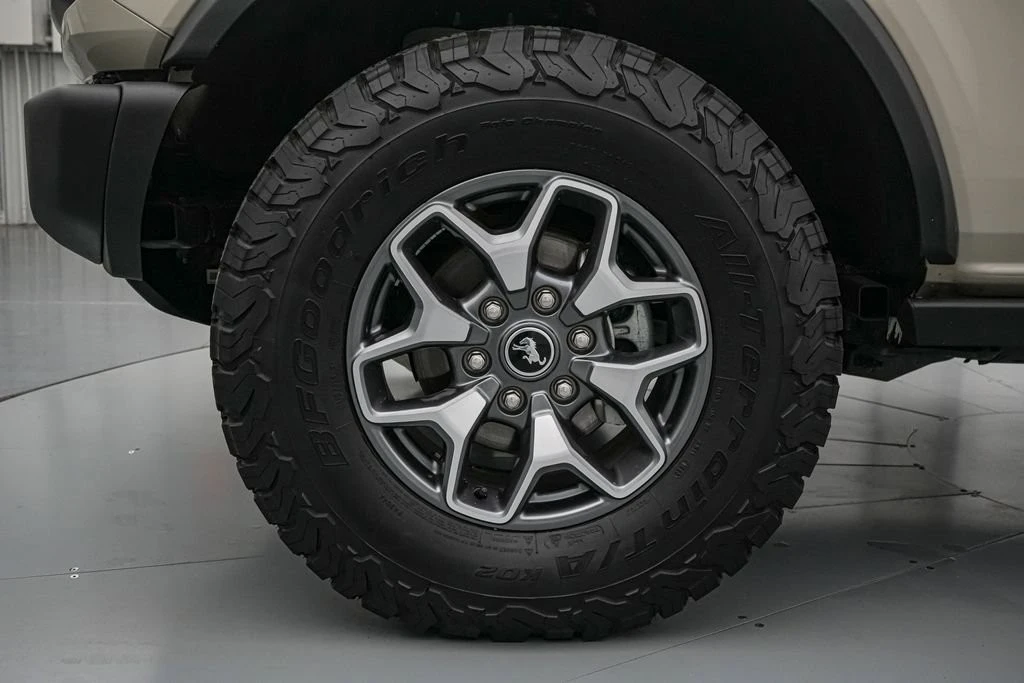 2025 Ford Bronco 6th Gen - Image 12 of 31