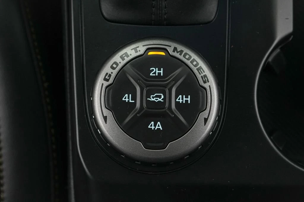 2025 Ford Bronco 6th Gen - Image 20 of 31