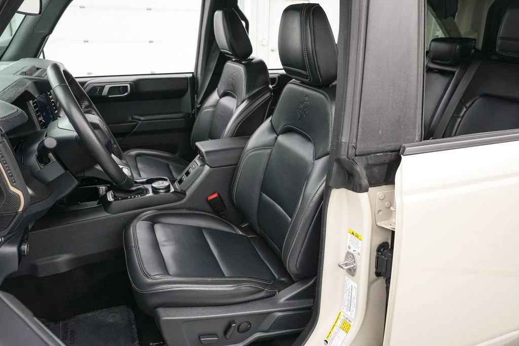 2025 Ford Bronco 6th Gen - Image 24 of 31
