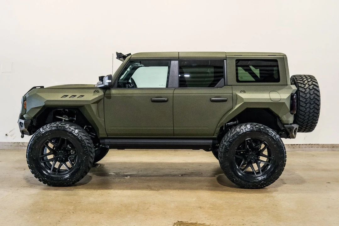 2025 Ford Bronco 6th Gen - Image 4 of 12