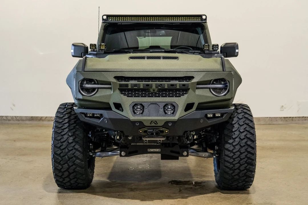 2025 Ford Bronco 6th Gen - Image 2 of 12