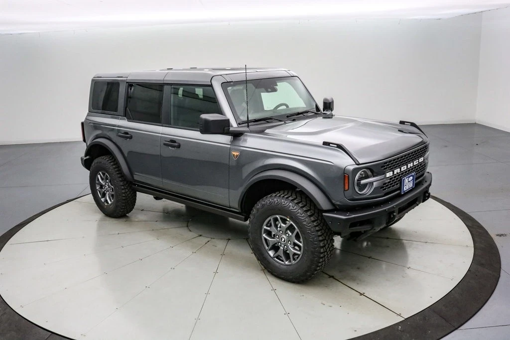 2025 Ford Bronco 6th Gen - Image 2 of 21