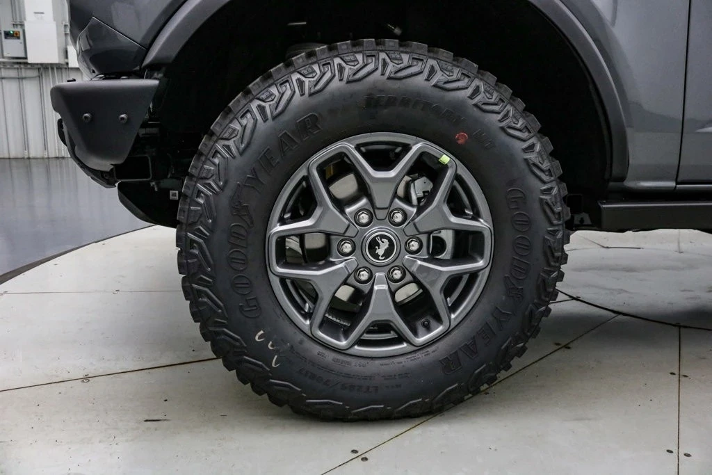 2025 Ford Bronco 6th Gen - Image 11 of 21