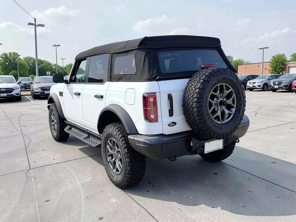 2025 Ford Bronco 6th Gen - Image 3 of 15