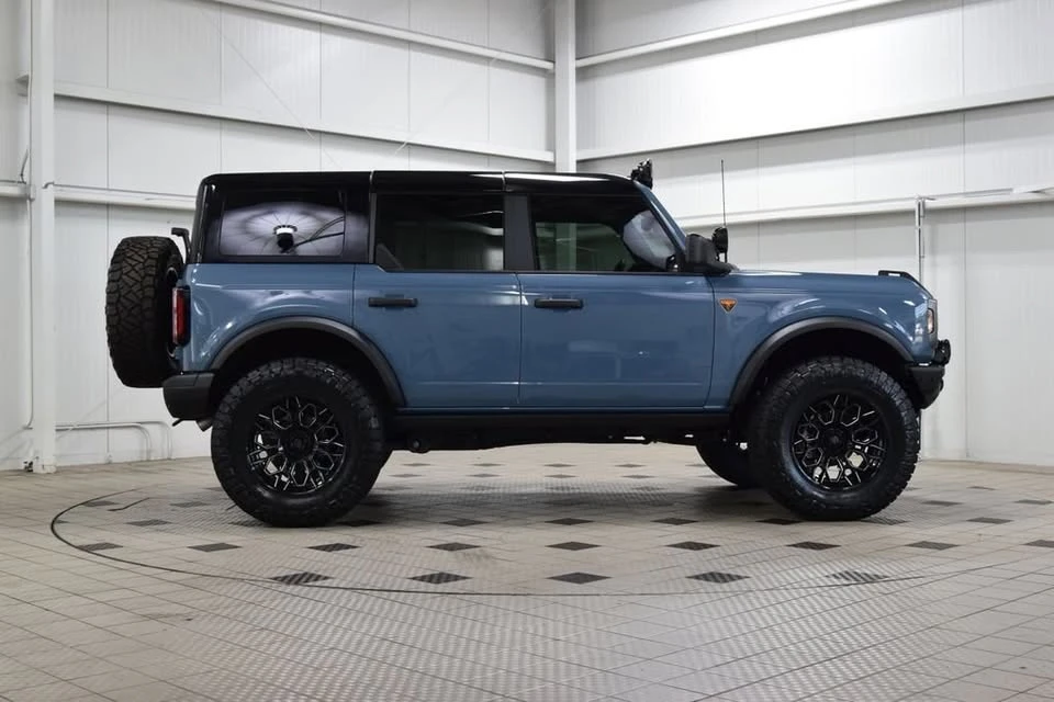2025 Ford Bronco 6th Gen - Image 8 of 19