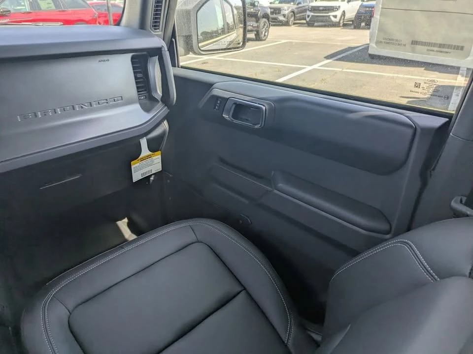 2025 Ford Bronco 6th Gen - Image 16 of 20