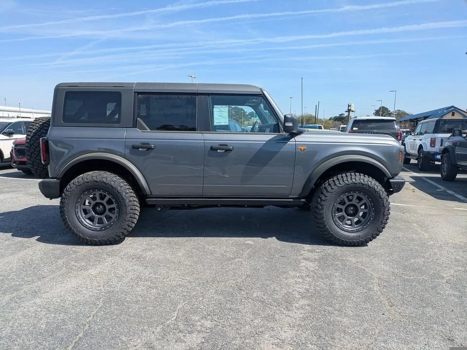 2025 Ford Bronco 6th Gen - Image 3 of 20