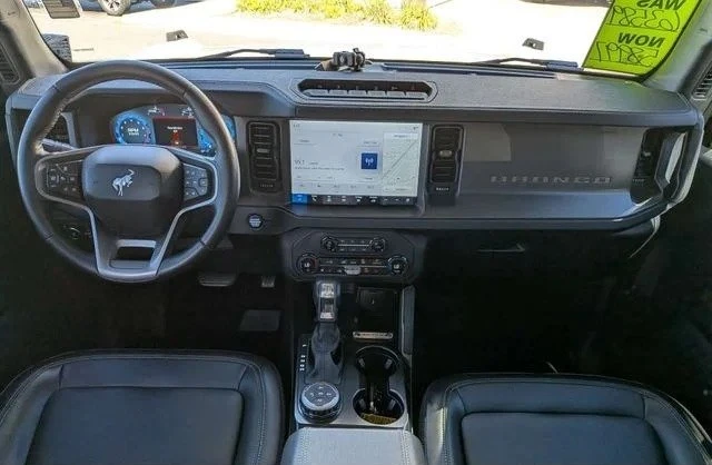 2025 Ford Bronco 6th Gen - Image 10 of 12