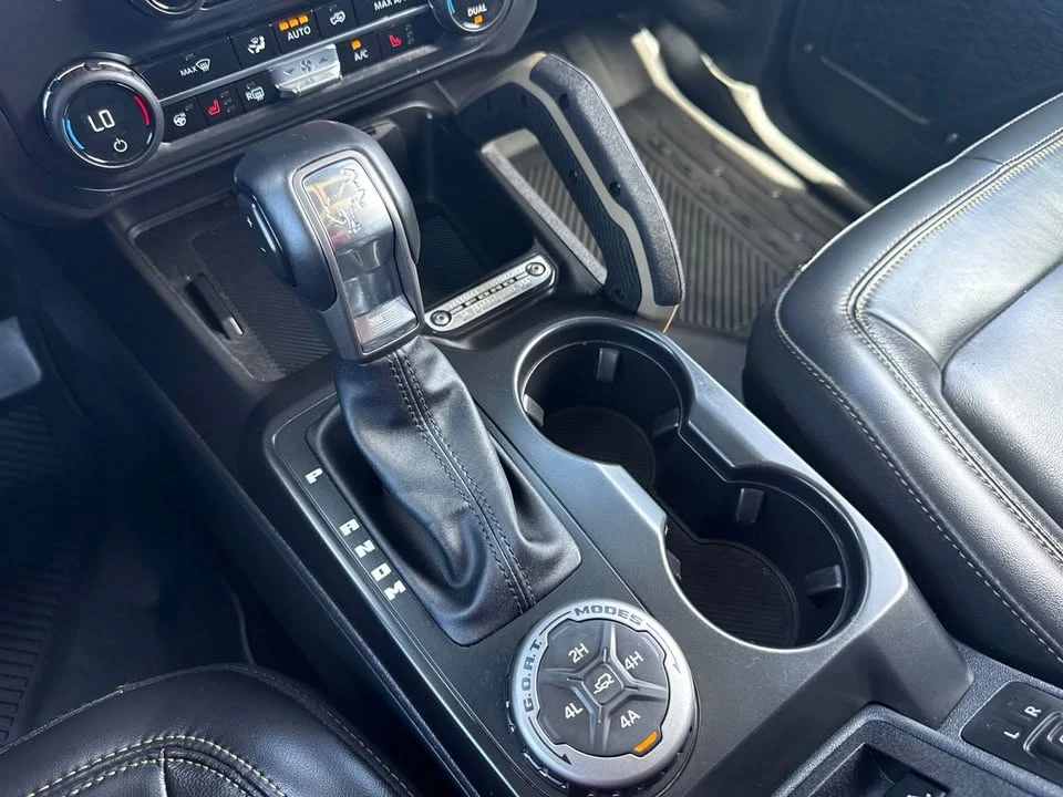 2025 Ford Bronco 6th Gen - Image 18 of 20