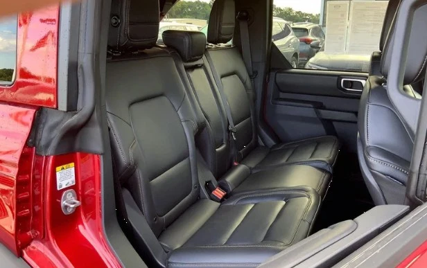 2025 Ford Bronco 6th Gen - Image 11 of 12
