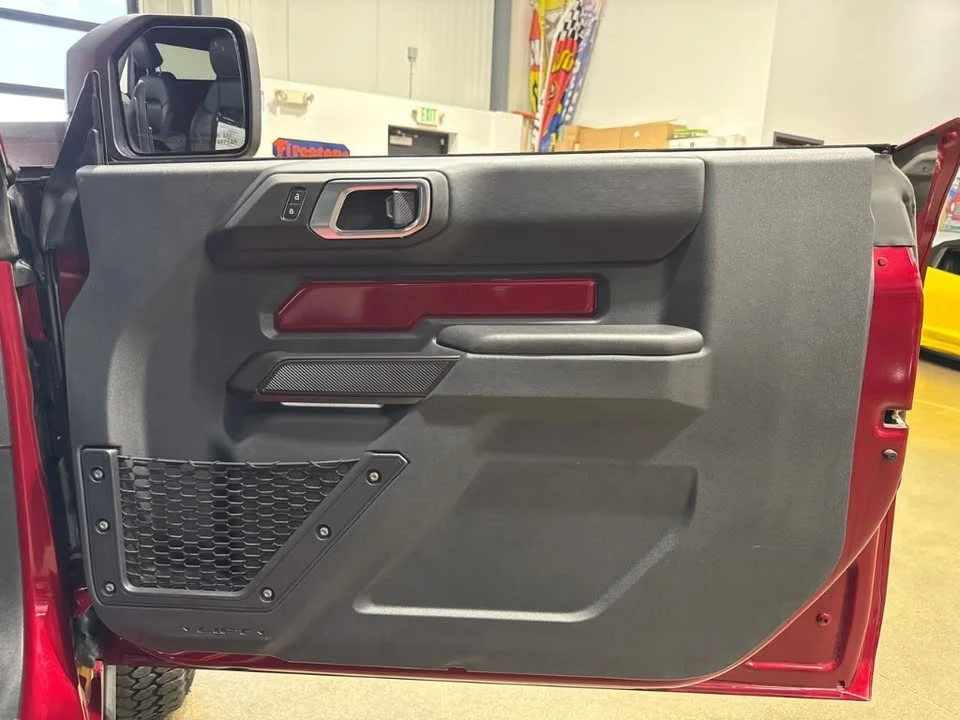2025 Ford Bronco 6th Gen - Image 17 of 20