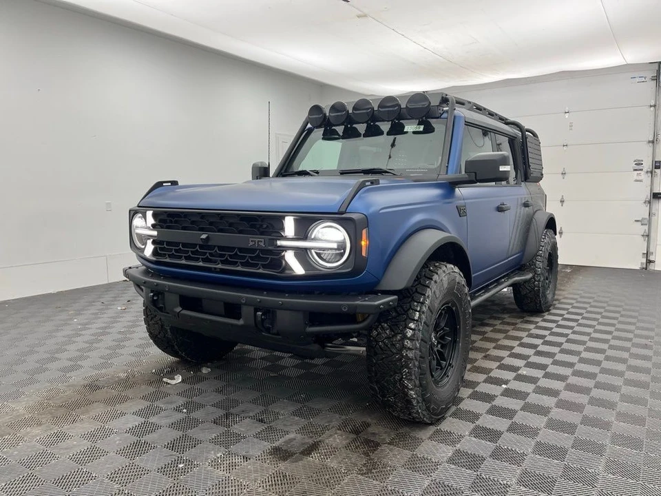 2025 Ford Bronco 6th Gen - Image 11 of 12