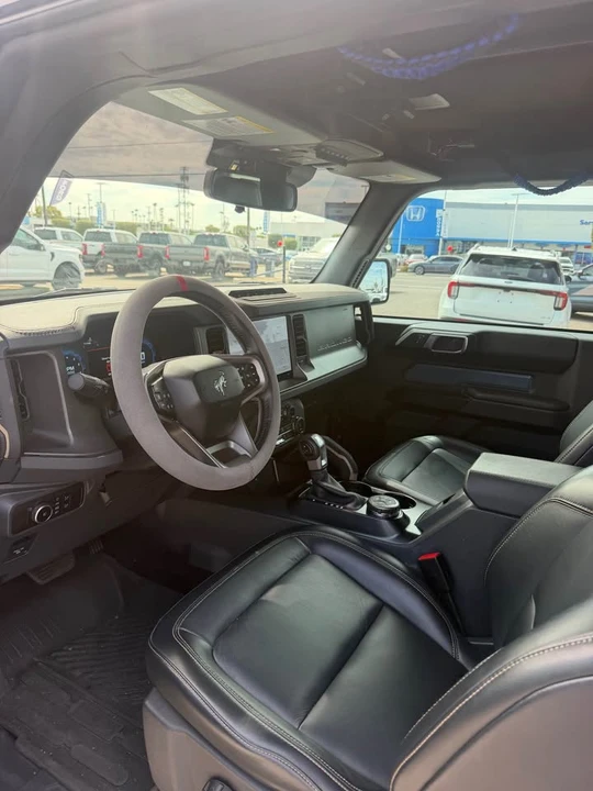 2025 Ford Bronco 6th Gen - Image 9 of 13