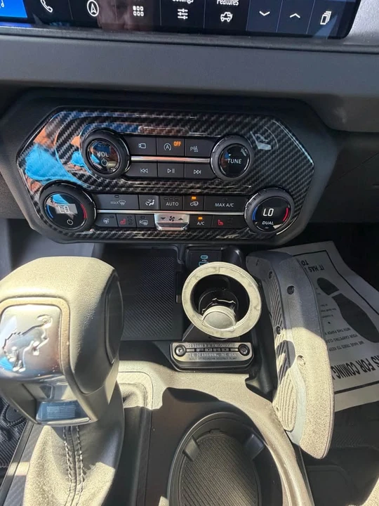 2025 Ford Bronco 6th Gen - Image 14 of 19