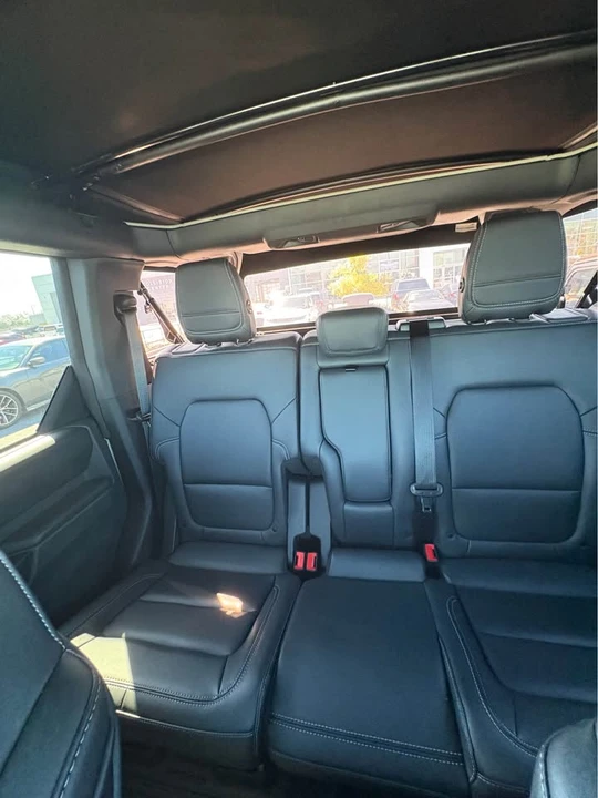 2025 Ford Bronco 6th Gen - Image 15 of 17