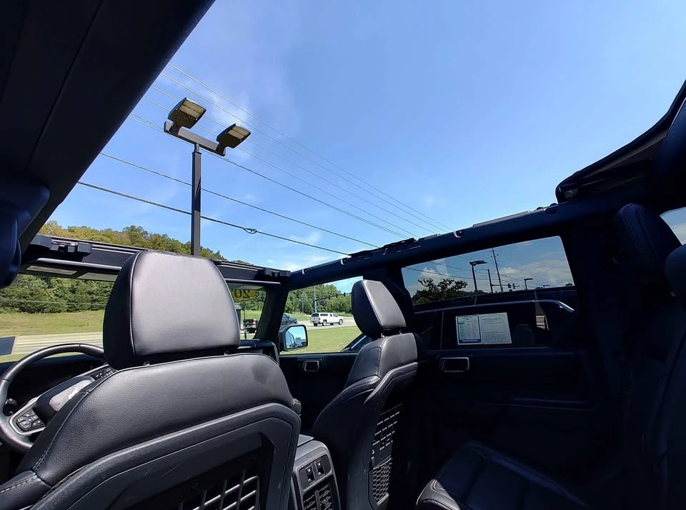 2025 Ford Bronco 6th Gen - Image 9 of 14