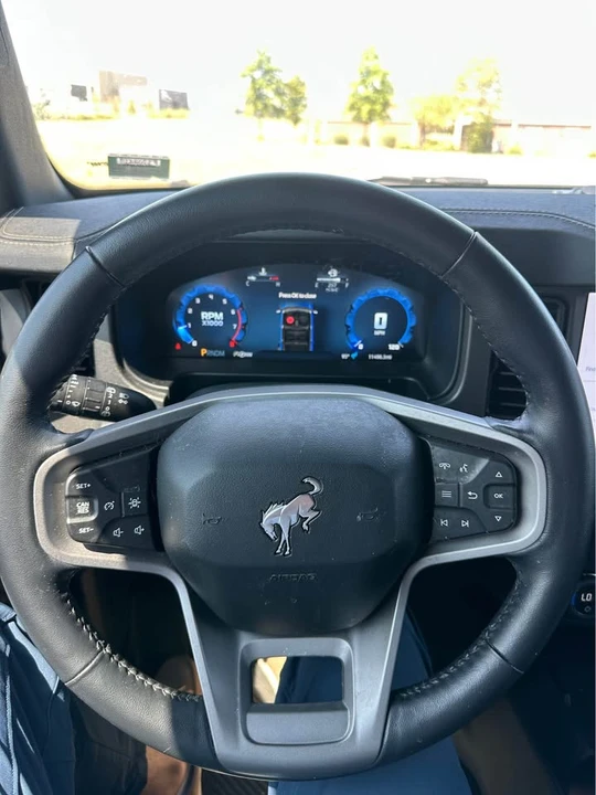 2025 Ford Bronco 6th Gen - Image 13 of 15