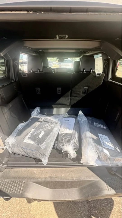 2025 Ford Bronco 6th Gen - Image 9 of 15