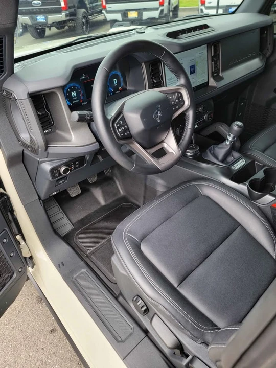 2025 Ford Bronco 6th Gen - Image 9 of 15