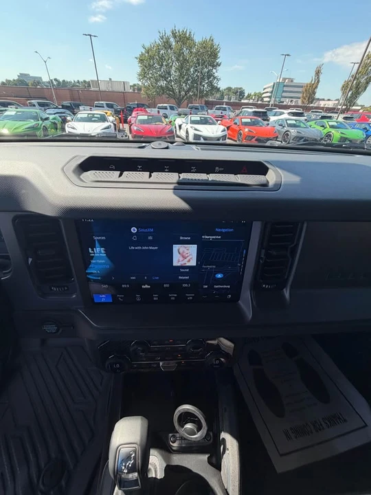 2025 Ford Bronco 6th Gen - Image 15 of 19