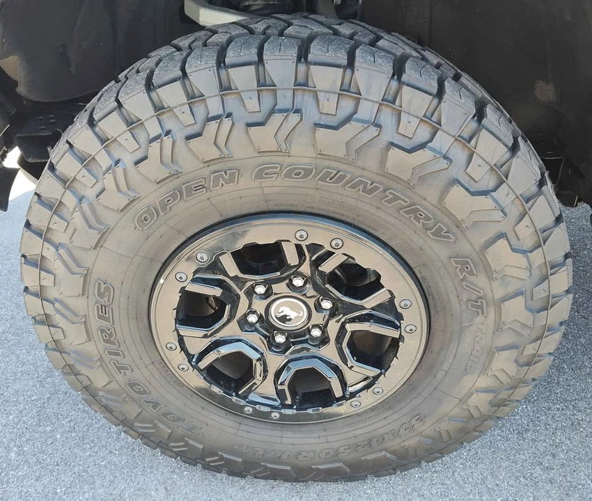 2025 Ford Bronco 6th Gen - Image 5 of 14