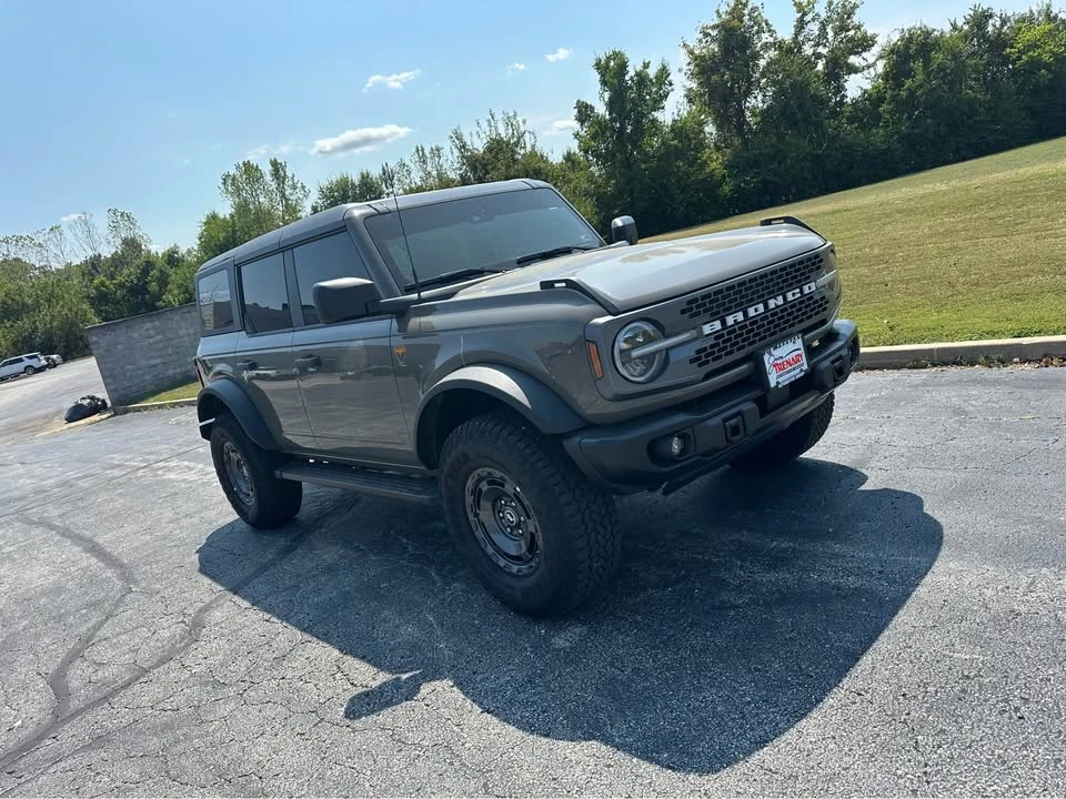 2025 Ford Bronco 6th Gen - Image 8 of 15
