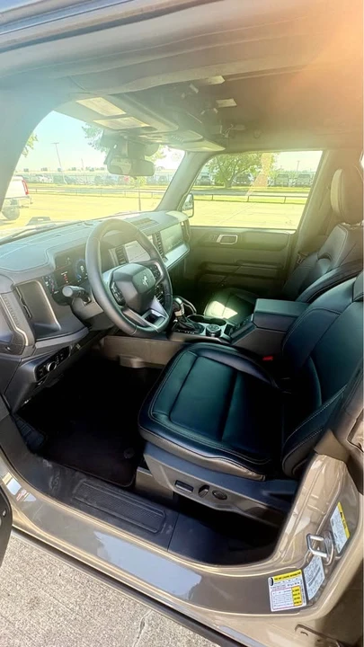 2025 Ford Bronco 6th Gen - Image 11 of 15