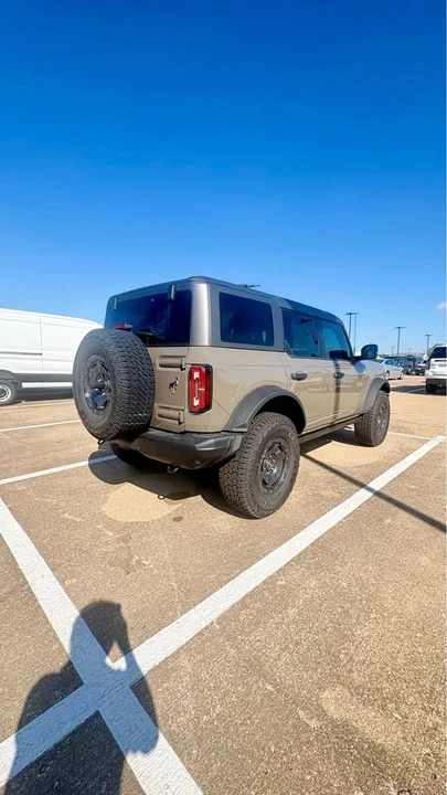 2025 Ford Bronco 6th Gen - Image 4 of 15