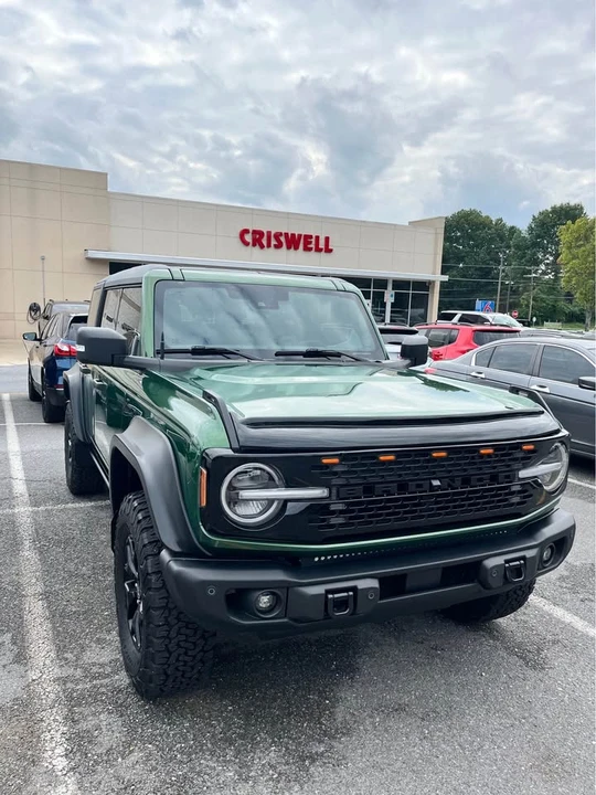 2025 Ford Bronco 6th Gen - Image 2 of 19