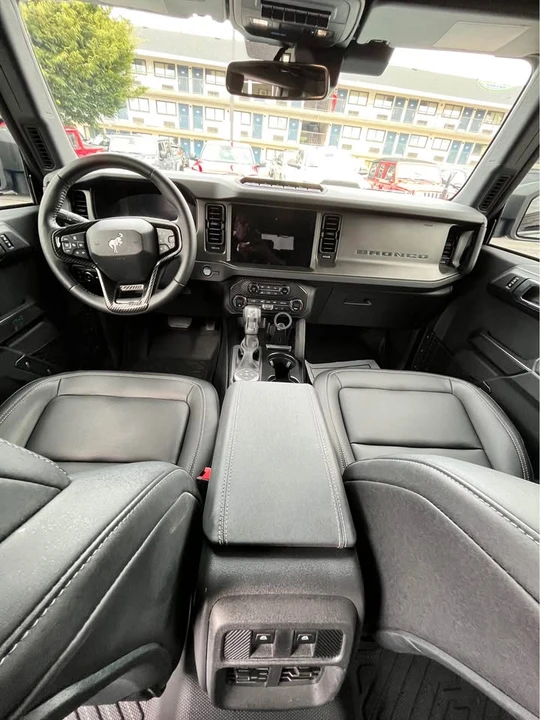 2025 Ford Bronco 6th Gen - Image 15 of 19