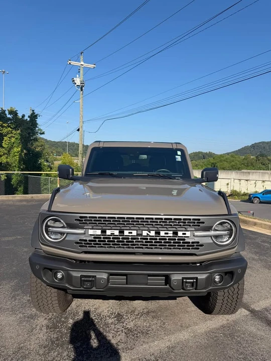 2025 Ford Bronco 6th Gen - Image 2 of 15