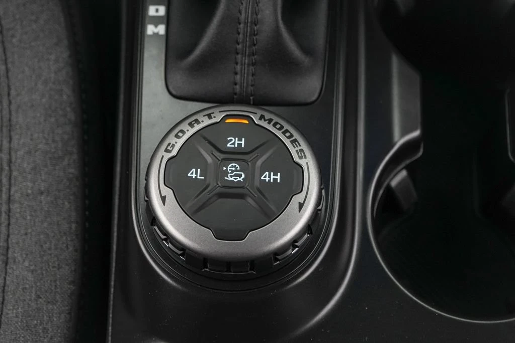 2025 Ford Bronco 6th Gen - Image 25 of 31