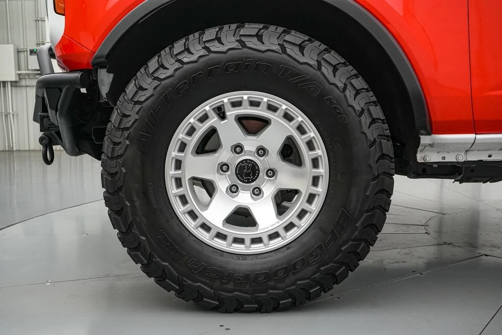2025 Ford Bronco 6th Gen - Image 11 of 31
