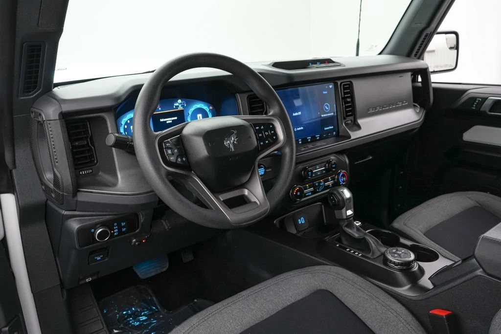2025 Ford Bronco 6th Gen - Image 19 of 31