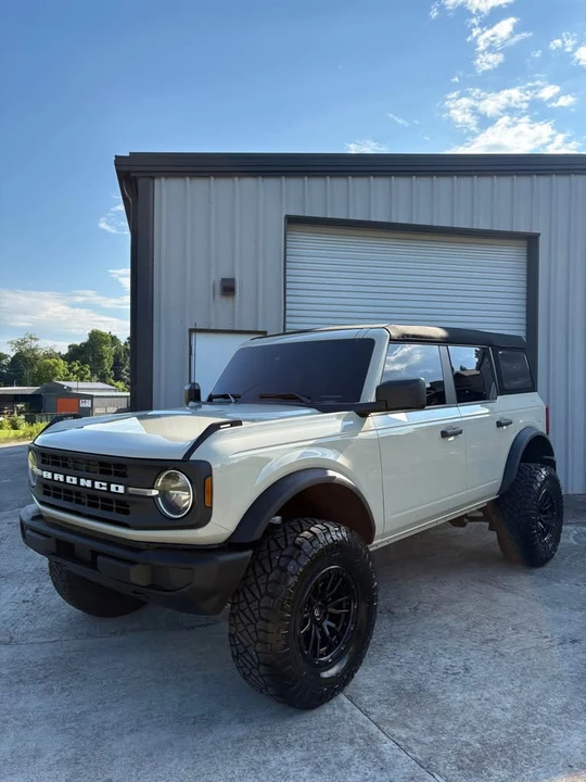 2025 Ford Bronco 6th Gen - Image 2 of 6