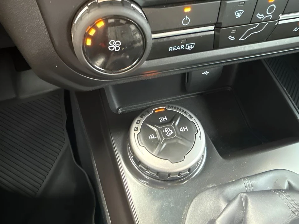 2025 Ford Bronco 6th Gen - Image 14 of 23