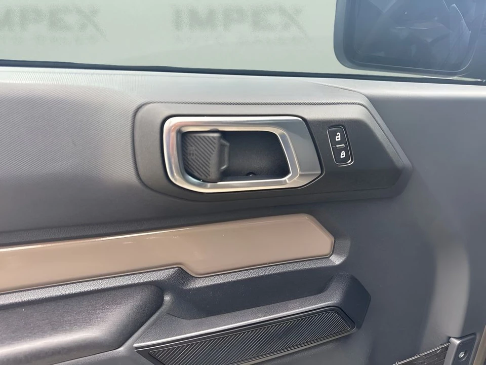 2025 Ford Bronco 6th Gen - Image 18 of 23