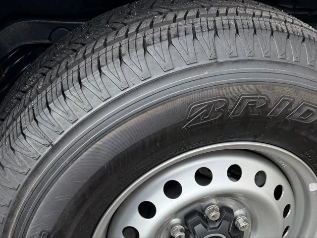 2025 Ford Bronco 6th Gen - Image 11 of 12