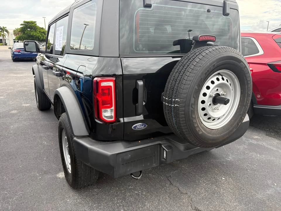 2025 Ford Bronco 6th Gen - Image 4 of 8